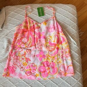 NWT Lilly Pulitzer brand Zoe Top in silk size XXS.